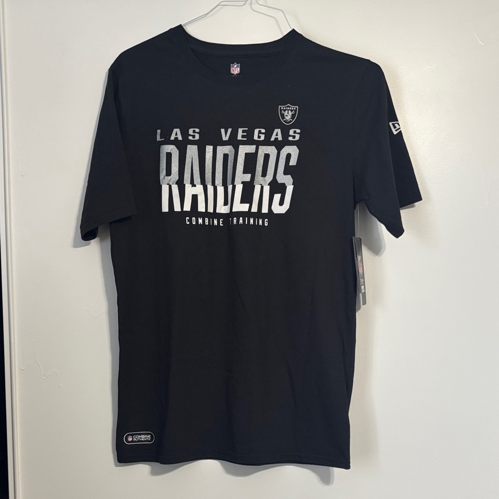 New Era Raiders Combine Training Black Silver Graphic Tee